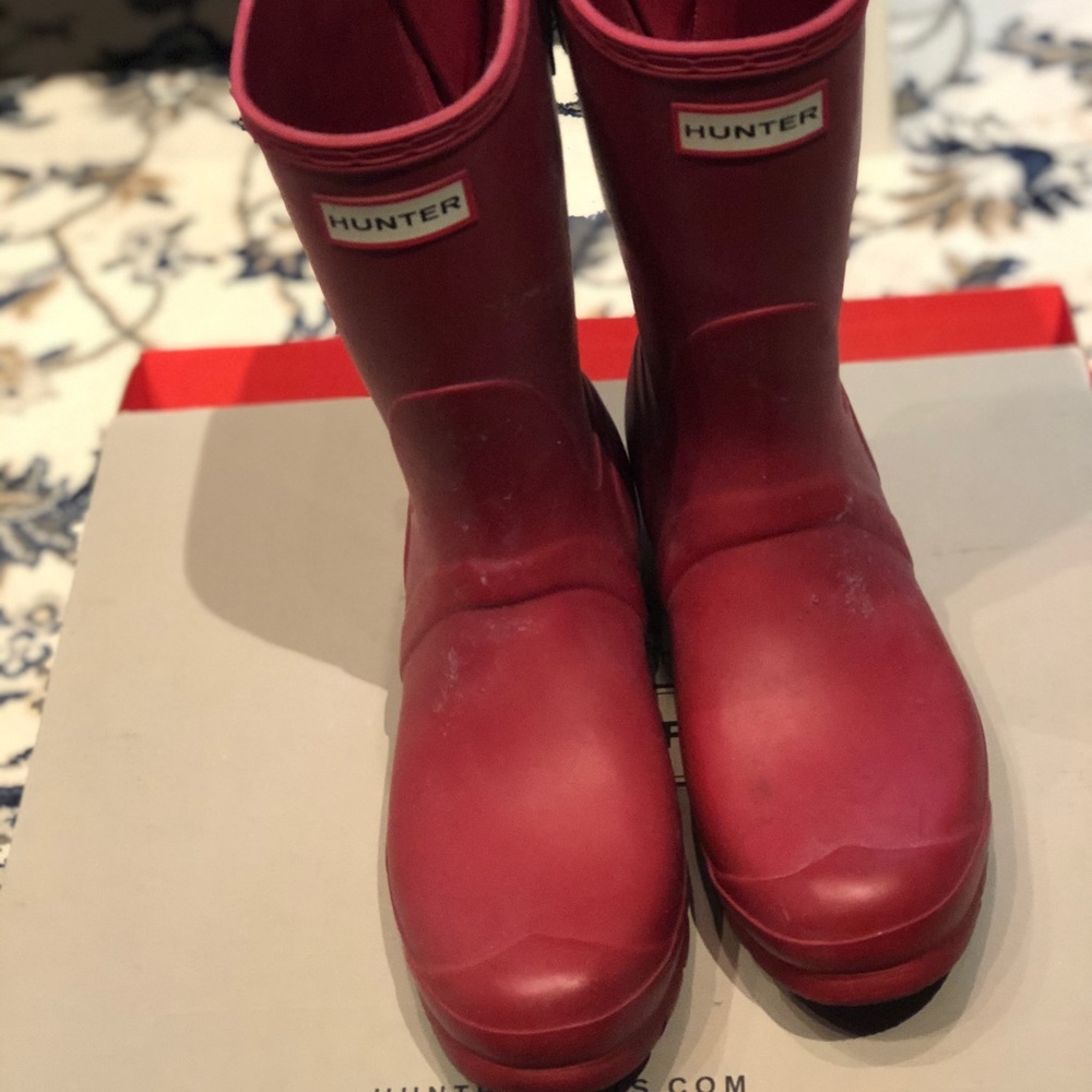 *Like New* in Box Short Adjustable Hunter Boots